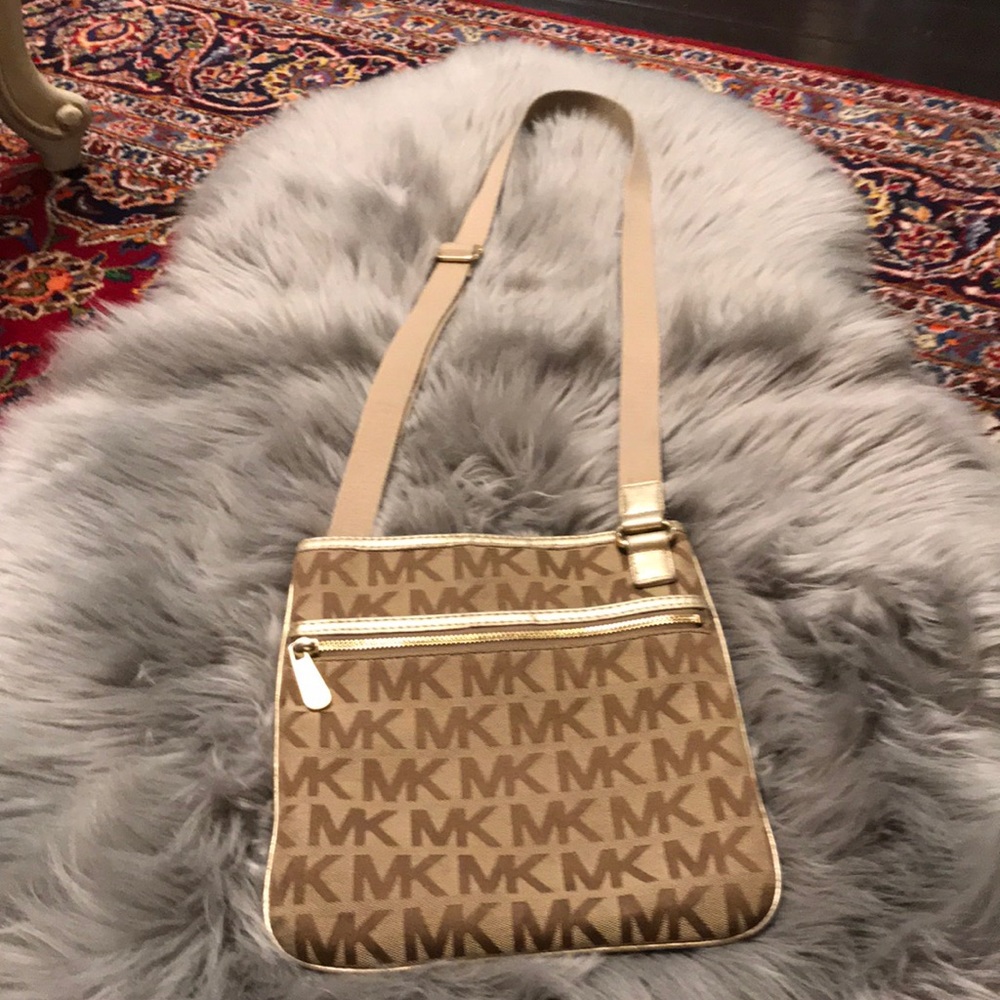 Michael Kors Crossbody Bag - Picture 2 of 8